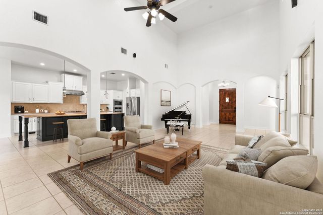 22450 Viajes, San Antonio, TX 78261