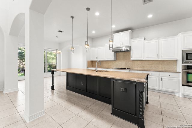 22450 Viajes, San Antonio, TX 78261