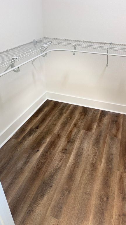 Image 17 of property listing at 4183 Luar, Chipley, FL 32428
