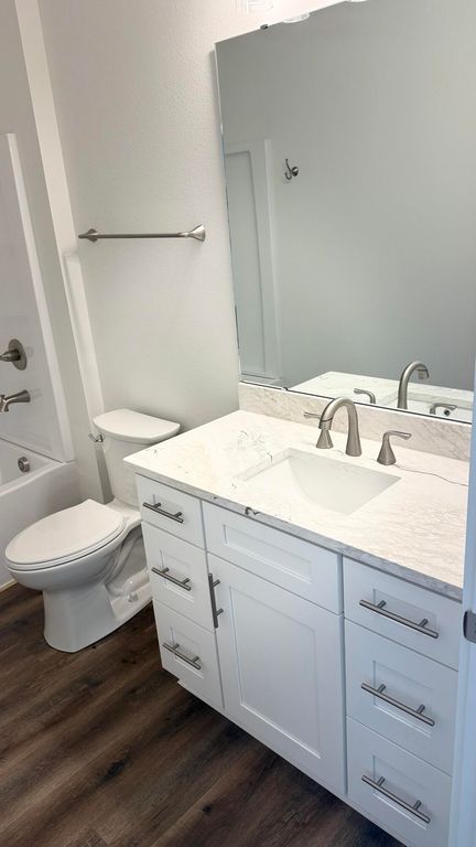 Image 19 of property listing at 4183 Luar, Chipley, FL 32428