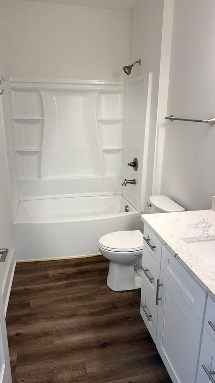 Image 20 of property listing at 4183 Luar, Chipley, FL 32428