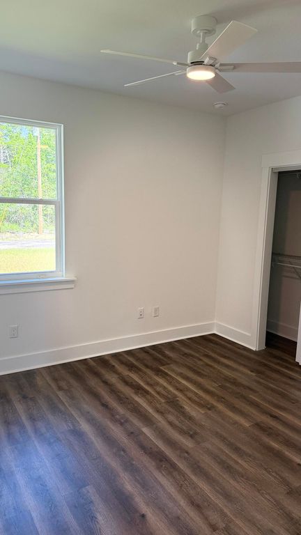 Image 21 of property listing at 4183 Luar, Chipley, FL 32428