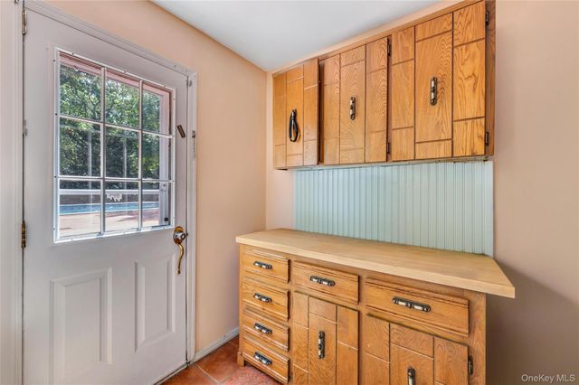 3 Spruce Circle, Farmingville, NY 11738