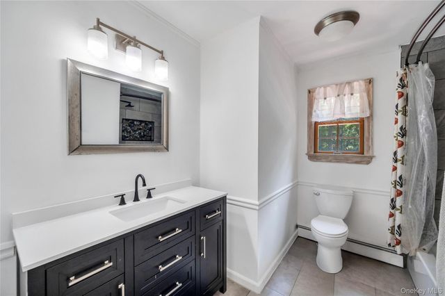 3 Spruce Circle, Farmingville, NY 11738