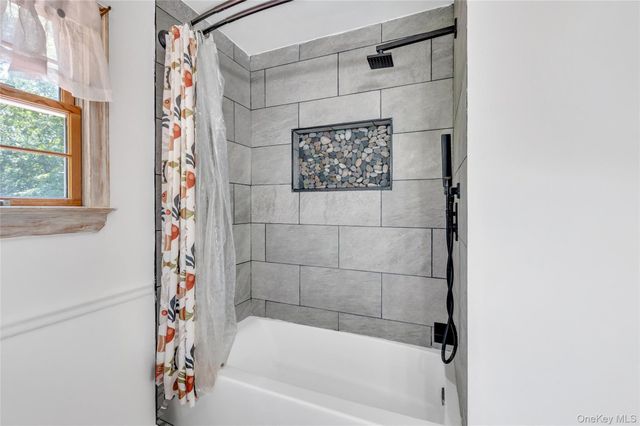 3 Spruce Circle, Farmingville, NY 11738