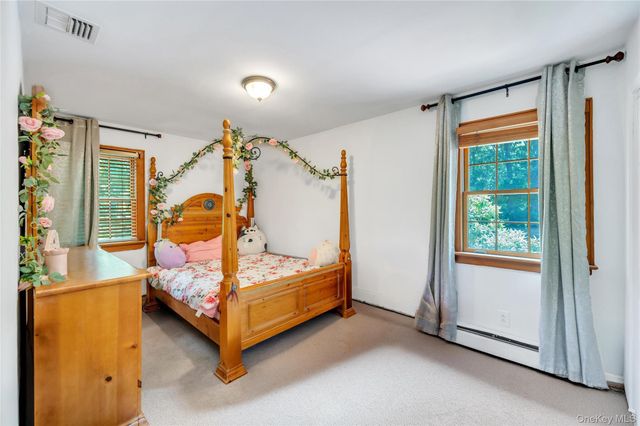 3 Spruce Circle, Farmingville, NY 11738