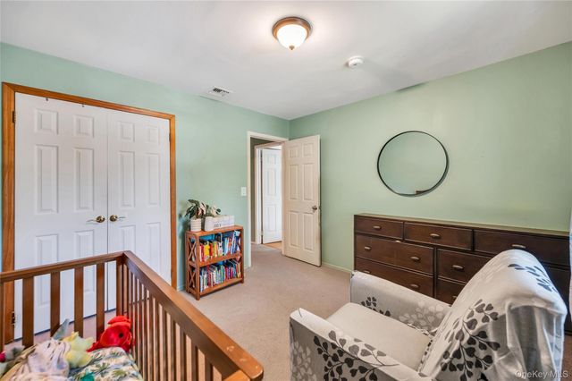 3 Spruce Circle, Farmingville, NY 11738