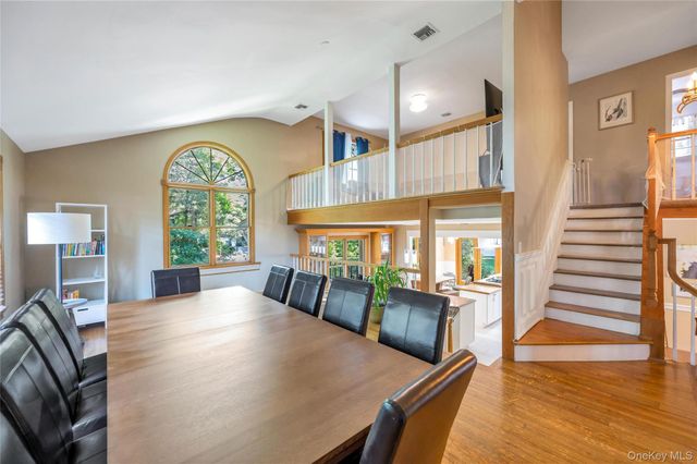 3 Spruce Circle, Farmingville, NY 11738
