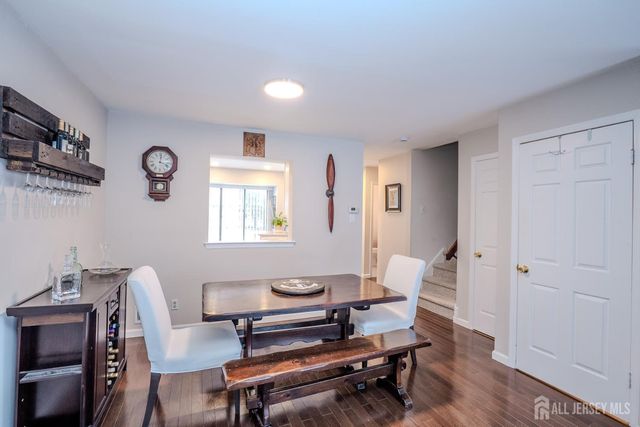 9 Wood Acres Drive, North Brunswick, NJ 08902