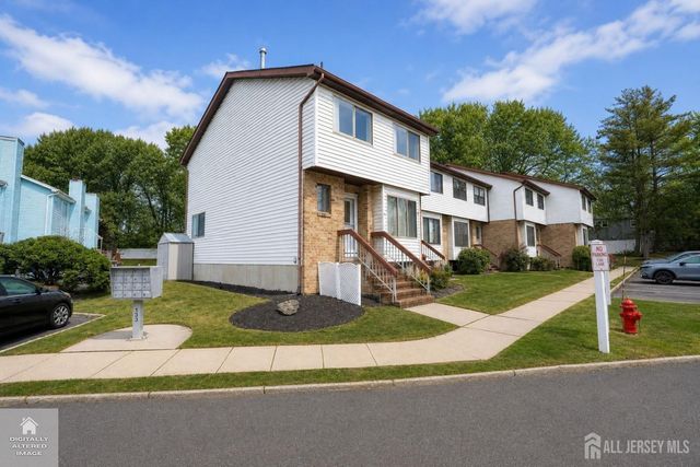 9 Wood Acres Drive, North Brunswick, NJ 08902