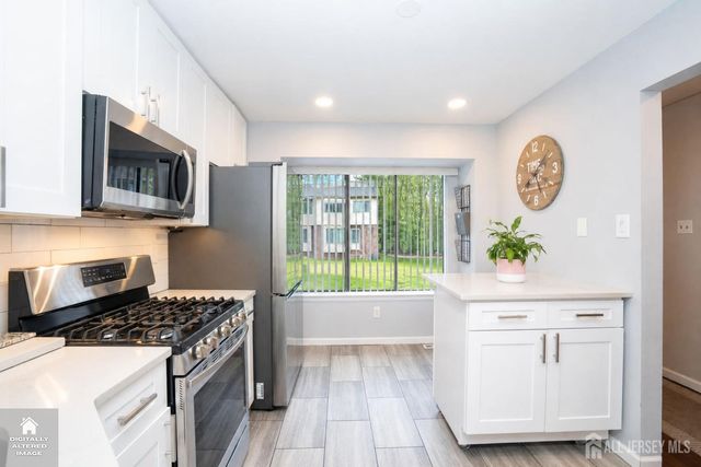 9 Wood Acres Drive, North Brunswick, NJ 08902