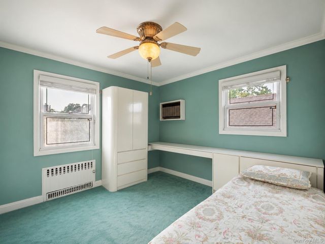 76-26 176th Street, Fresh Meadows, NY 11366