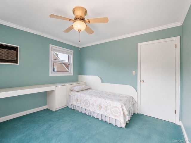 76-26 176th Street, Fresh Meadows, NY 11366