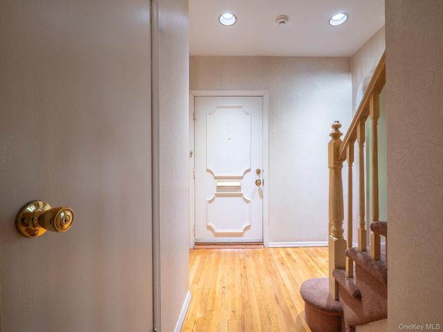 76-26 176th Street, Fresh Meadows, NY 11366