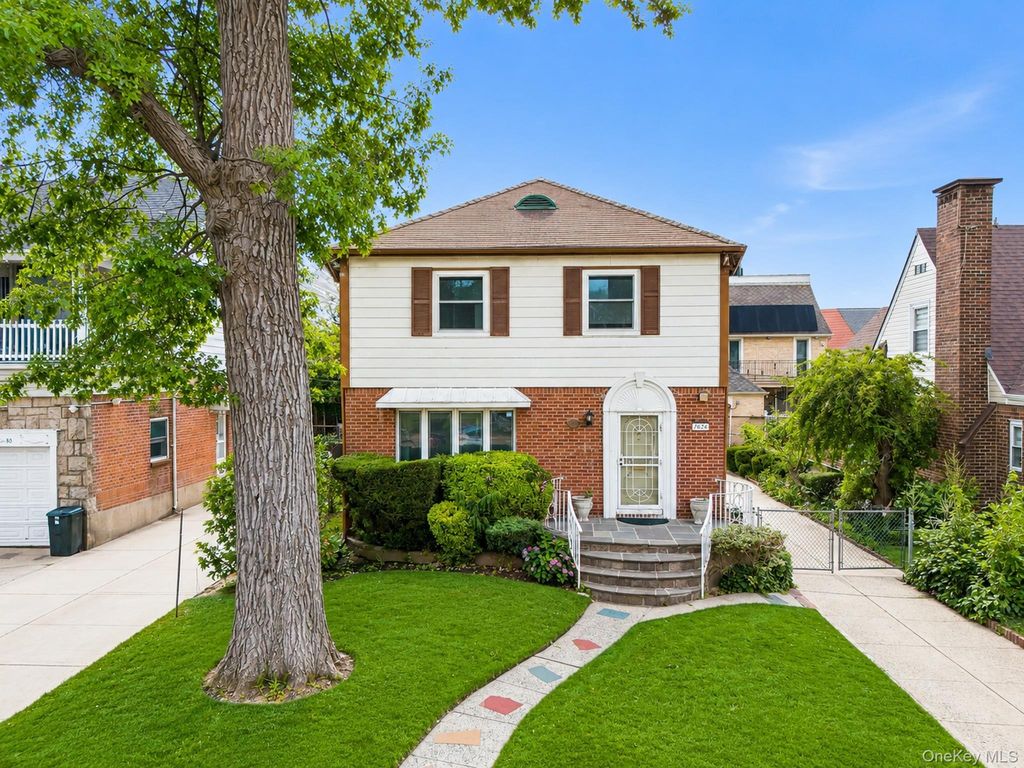 76-26 176th Street, Fresh Meadows, NY 11366