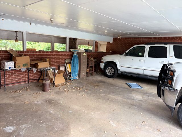 3103 N Oak Avenue, Mineral Wells, TX 76067