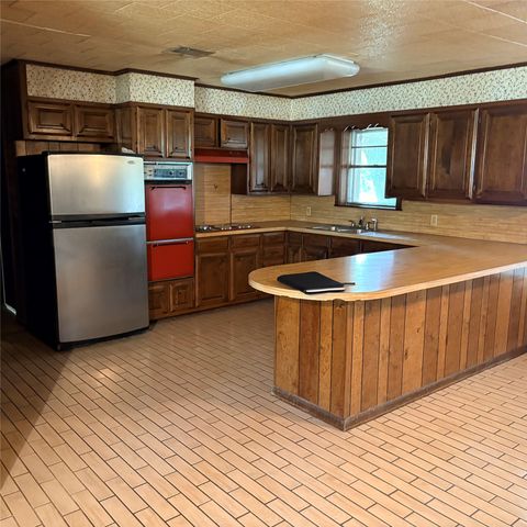 3103 N Oak Avenue, Mineral Wells, TX 76067