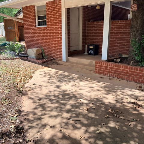 3103 N Oak Avenue, Mineral Wells, TX 76067