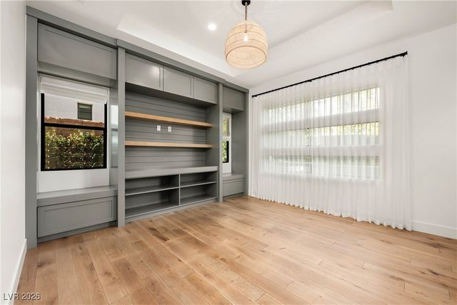 6 Garden Shadow Lane, Las Vegas, NV 89135