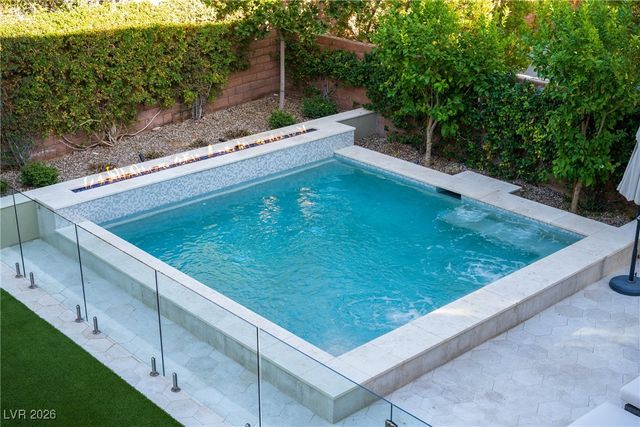 6 Garden Shadow Lane, Las Vegas, NV 89135