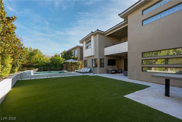 6 Garden Shadow Lane, Las Vegas, NV 89135