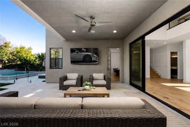 6 Garden Shadow Lane, Las Vegas, NV 89135