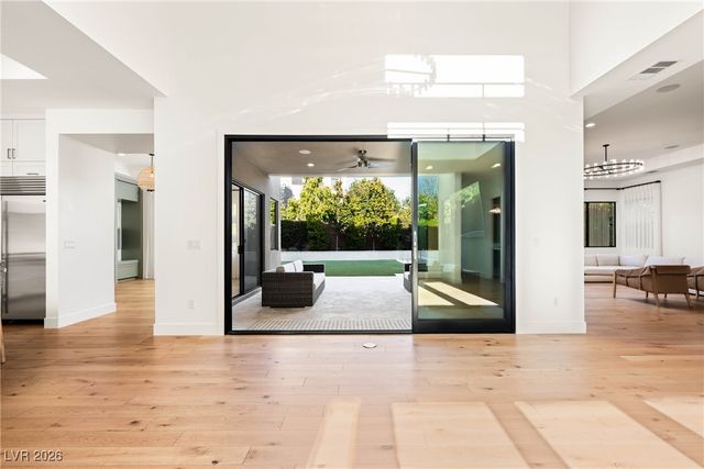 6 Garden Shadow Lane, Las Vegas, NV 89135