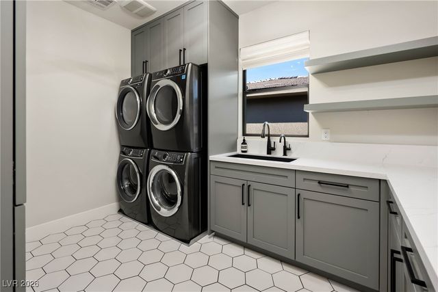 6 Garden Shadow Lane, Las Vegas, NV 89135