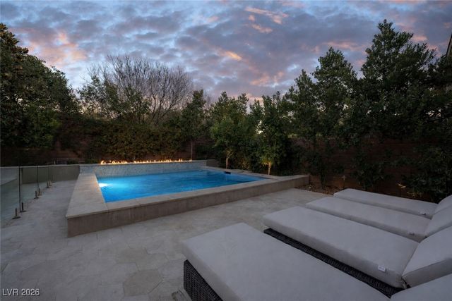 6 Garden Shadow Lane, Las Vegas, NV 89135