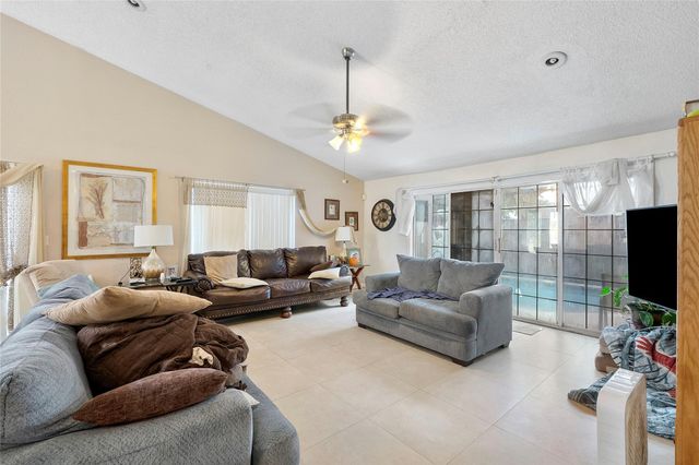 8363 Dynasty Dr, Boca Raton, FL 33433