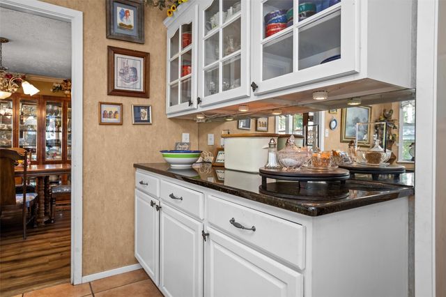 714 E Houston Avenue, Crockett, TX 75835