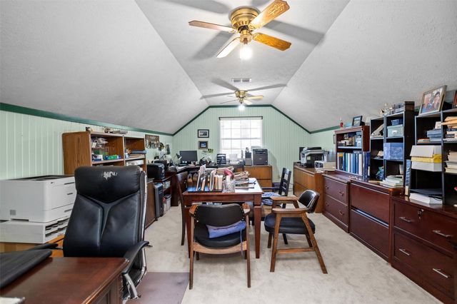 714 E Houston Avenue, Crockett, TX 75835