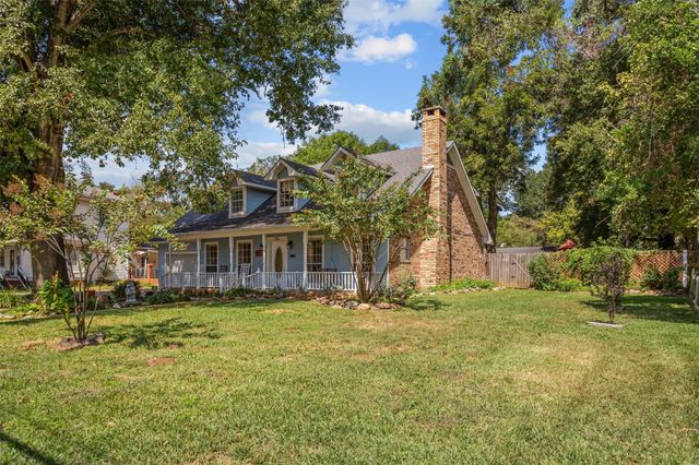 714 E Houston Avenue, Crockett, TX 75835