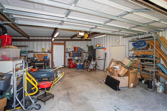 714 E Houston Avenue, Crockett, TX 75835