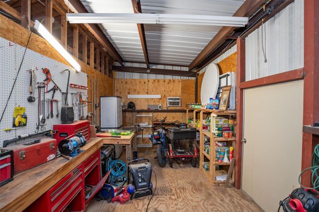 714 E Houston Avenue, Crockett, TX 75835