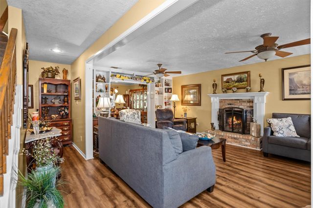 714 E Houston Avenue, Crockett, TX 75835