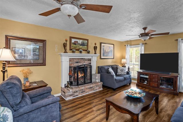714 E Houston Avenue, Crockett, TX 75835