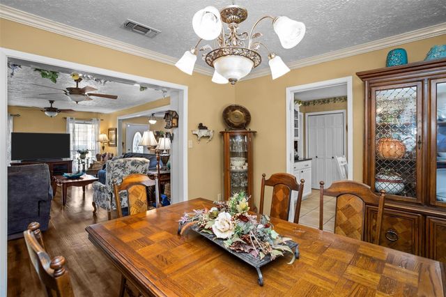 714 E Houston Avenue, Crockett, TX 75835