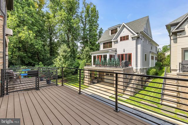 142 WINSOME CIR, Bethesda, MD 20814