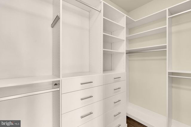 142 WINSOME CIR, Bethesda, MD 20814