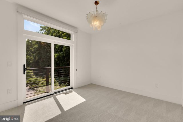 142 WINSOME CIR, Bethesda, MD 20814
