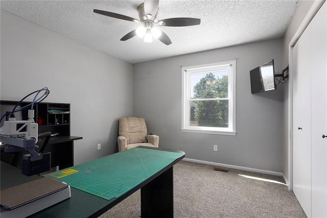 6505 N Beaman Avenue, Kansas City, MO 64151