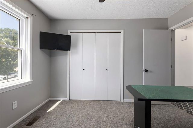 6505 N Beaman Avenue, Kansas City, MO 64151