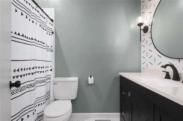 6505 N Beaman Avenue, Kansas City, MO 64151