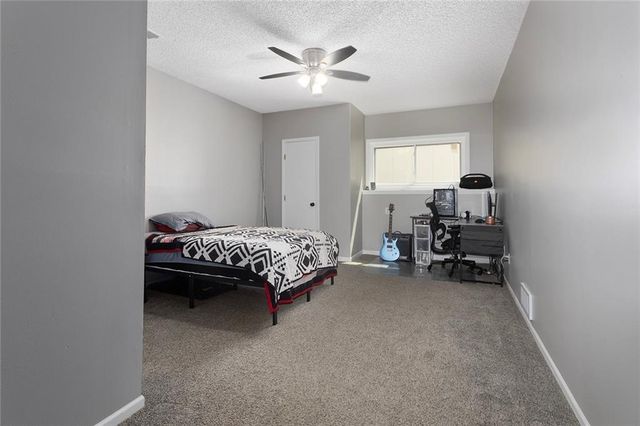 6505 N Beaman Avenue, Kansas City, MO 64151