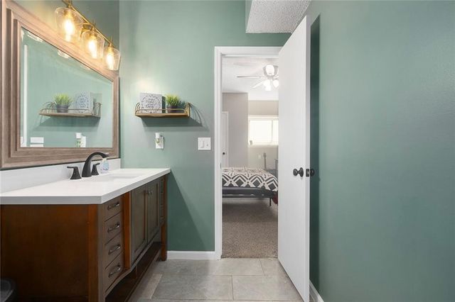 6505 N Beaman Avenue, Kansas City, MO 64151