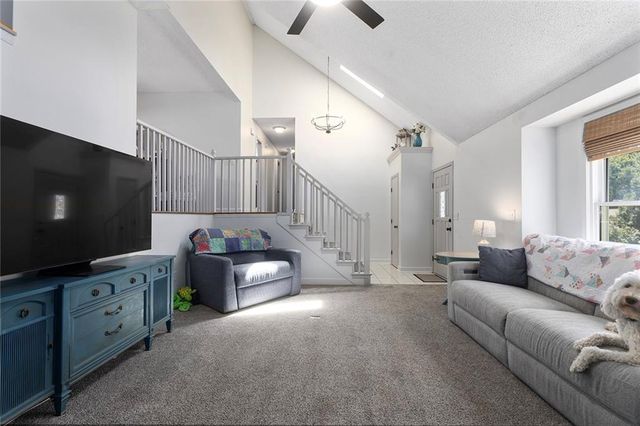 6505 N Beaman Avenue, Kansas City, MO 64151