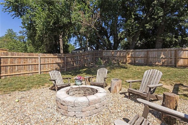 6505 N Beaman Avenue, Kansas City, MO 64151