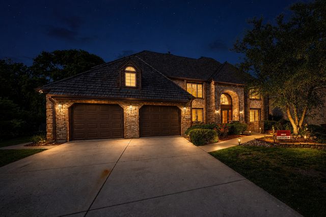 10650 Wildwood Drive, Palos Park, IL 60464