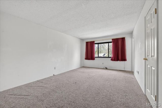 15233 Country Ridge Drive, Chesterfield, MO 63017